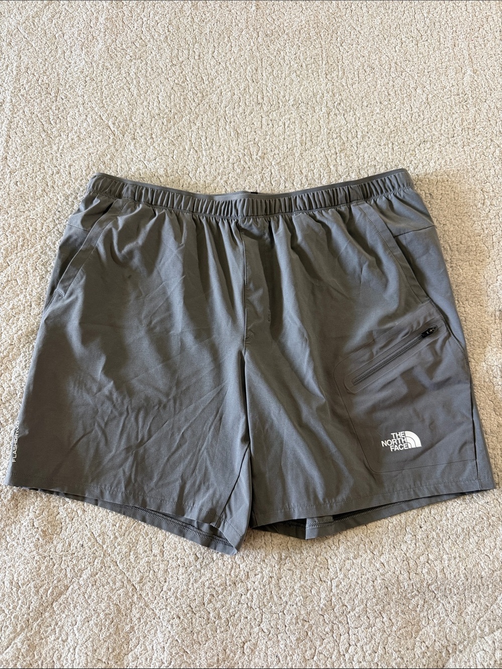 The North Face Men’s Gray Elastic-Waist Athletic Shorts Large